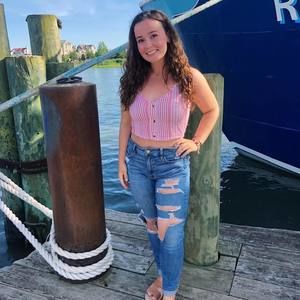 Meet your Posher, Christina